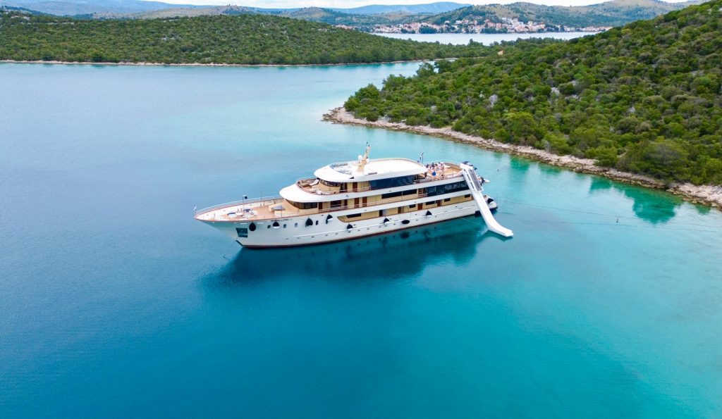 private yacht charter